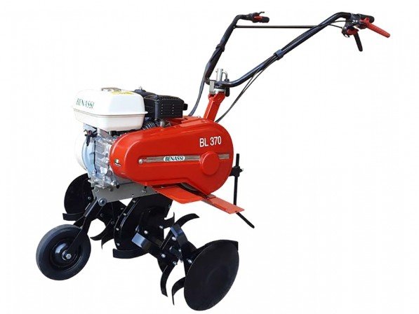 Hakfrees Benassi BL 370 met Honda GP160 OHV motor