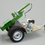 Houtklover met Honda GX200 OHV motor in aanhangwagen