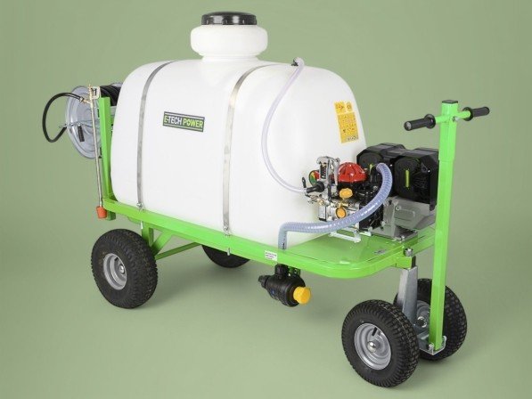 Sproeier op 4 wielen met EGO Power+ 56V accu motor - inhoud 300 liter - pomp 32 l/min - 40 bar