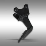 Een-tand ploeg voor minigraafmachine Jansen MB-300 & MB-360° in zwart op een grijze achtergrond.