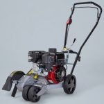 Kantensnijder met B&S Serie 550 OHV motor in volledig aanzicht