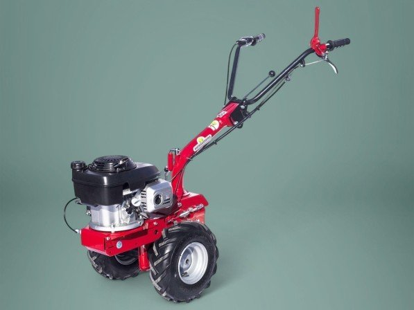 Multifunctionele machine P55 EVO met Honda GCVx170 OHC motor in rode kleur