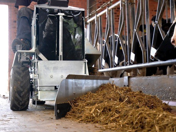 Voerschuif CM 2 PRO / E-LECTRIC in actie