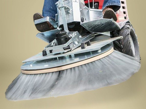 Radiaalborstel R 1000 in detail met staaldraad borstel