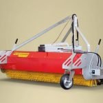 Axiaalborstel OPTIMAL 2300 gemonteerd achteraan met werkbreedte 2300 mm en 3-puntsophanging